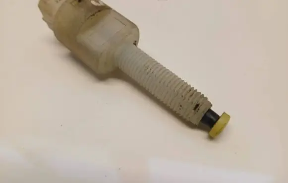 Audi A6 S6 C5 4B Brake pedal sensor switch 4a0945515a