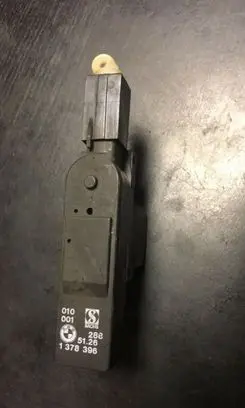 BMW 5 E34 Tailgate boot lock/latch motor 1378396