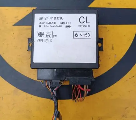 Opel Astra G Central body control module 24410018