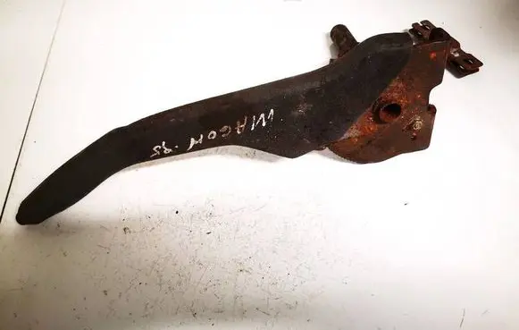 Handbrake/parking brake lever assembly