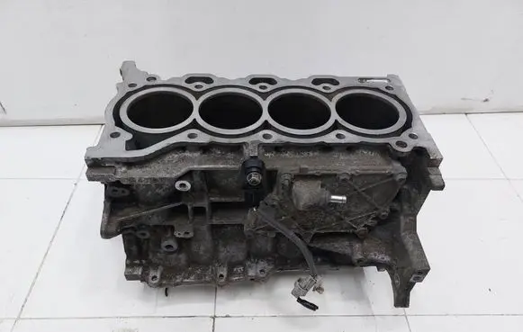 Toyota Auris E180 Engine block 