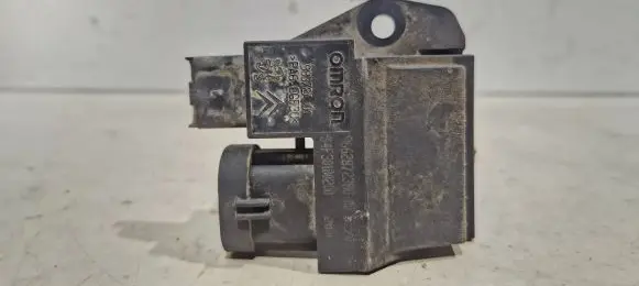 Coolant fan relay