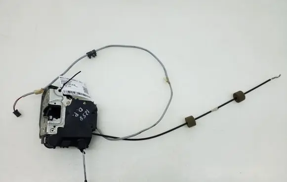 Mercedes-Benz CLC CL203 Front door lock A2037200835