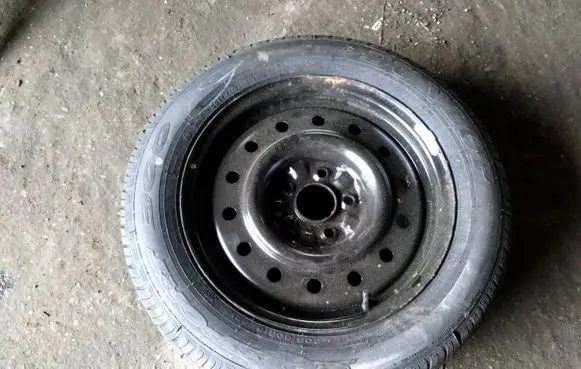 Nissan Primera R16 spare wheel 