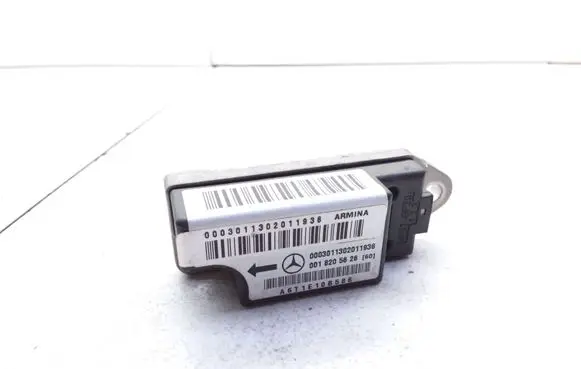 Mercedes-Benz E W210 Airbag deployment crash/impact sensor 0018205626