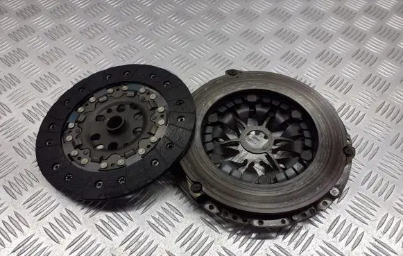 Skoda Octavia Mk2 (1Z) Pressure plate 