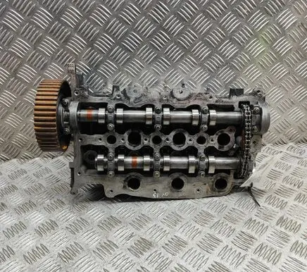Land Rover Discovery 3 - LR3 Engine head 4R8Q6C032AA