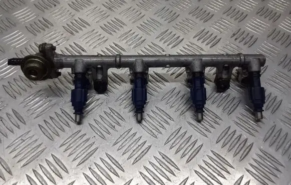 Toyota Yaris Fuel main line pipe