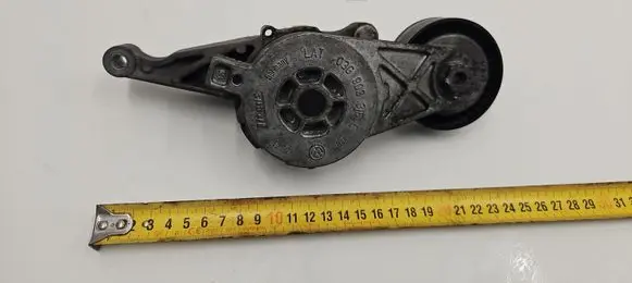 Volkswagen Touran I Alternator belt tensioner 03G903315C V100
