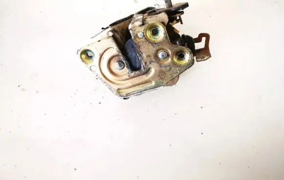 Mitsubishi Space Wagon Rear door lock