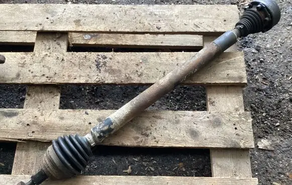 Volkswagen Jetta V Front driveshaft