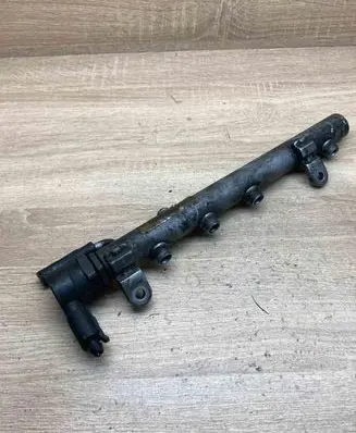 Mercedes-Benz E W211 Fuel main line pipe A6420700495 A6110780449