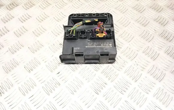 Volkswagen Golf V Comfort/convenience module 5DK00858317 05620810