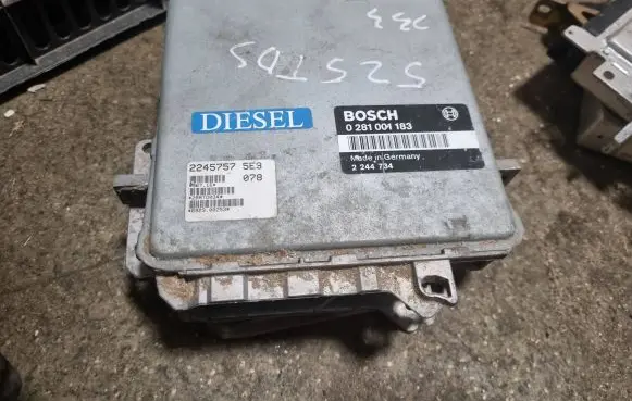 BMW 5 E34 Engine control unit/module 2244734 0281001183