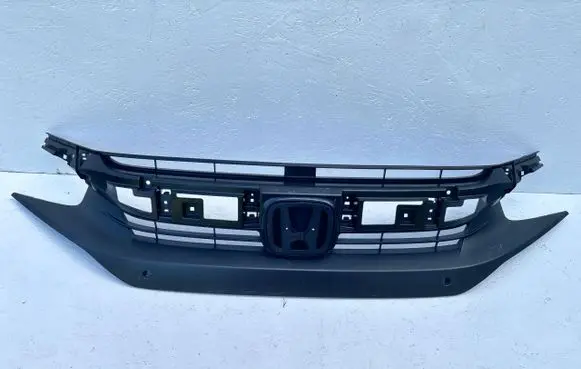 Honda Civic X Front bumper upper radiator grill 71120TFJT0