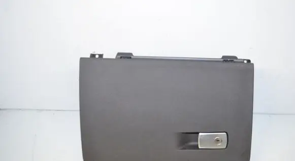 Glove box