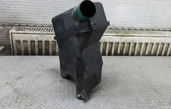 Opel Frontera B Intake resonator 897189396