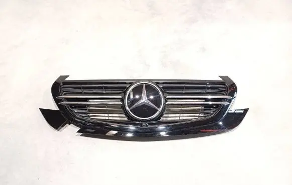 Front bumper upper radiator grill