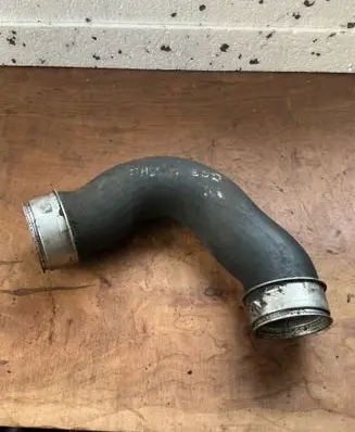 Intercooler hose/pipe