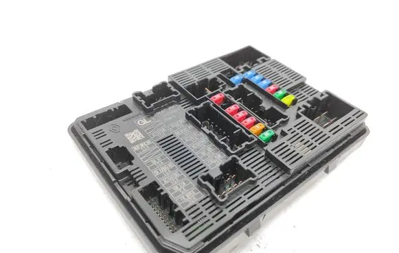Nissan Rogue Fuse box set 284B76RA0A 200606 L162300EFE