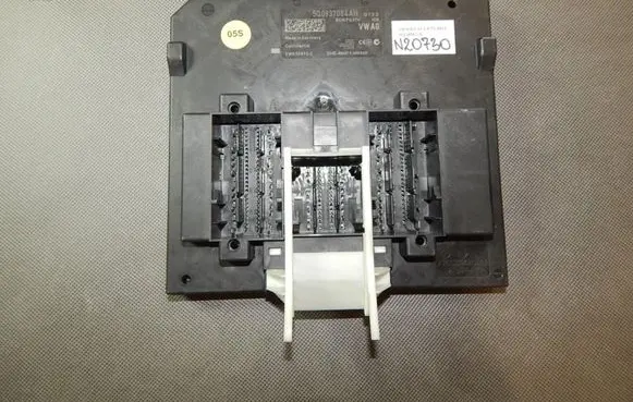Volkswagen Golf VII Comfort/convenience module 5Q0937084AH