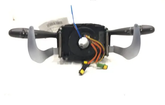 Wiper turn signal indicator stalk/switch