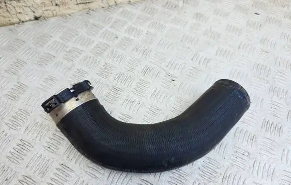 Volvo V40 Intercooler hose/pipe 31657755