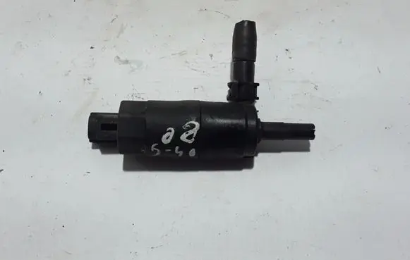 Volvo S40 Windscreen/windshield washer pump