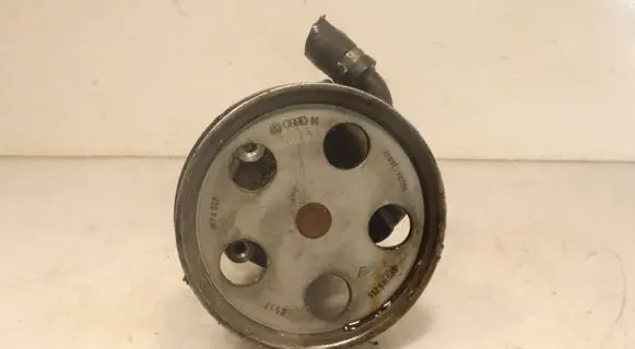 Audi A4 S4 B6 8E 8H Power steering pump