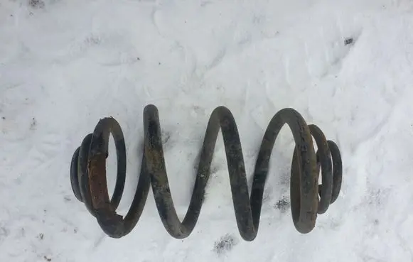 Nissan Primastar Rear coil spring 5401000Q0E 5401000Q0J
