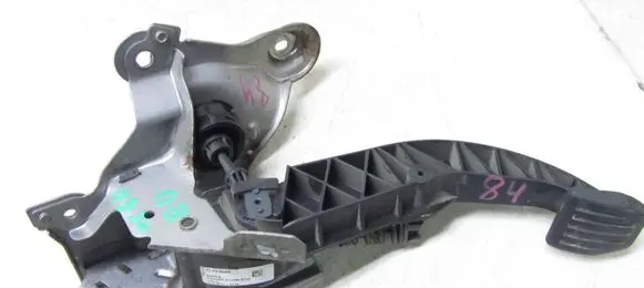 Volvo XC60 Clutch pedal 31423685