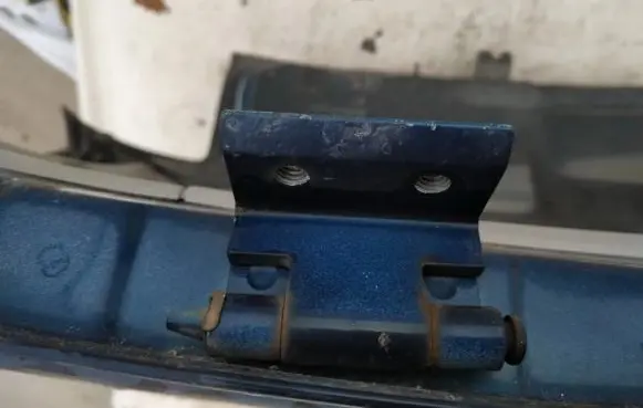 Opel Astra F Tailgate/trunk/boot hinge 