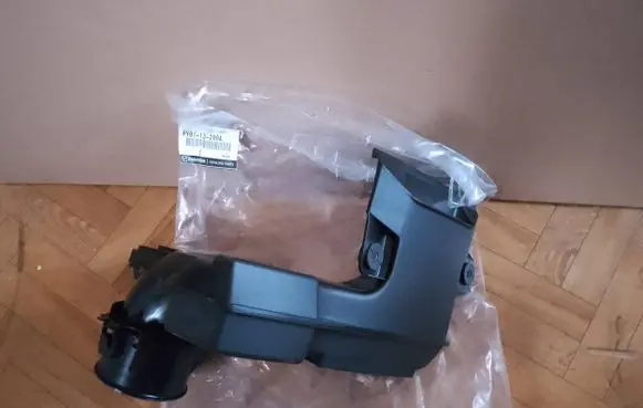 Mazda 3 II Air intake duct part PY0113201 K3887