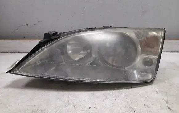 Ford Mondeo Mk III Headlight/headlamp 1126632 1144909