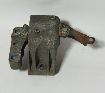 Volkswagen Golf IV Engine mount bracket 1J0199262BE