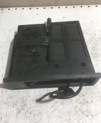 Volkswagen Touareg II iPod connector socket 7P6035344F