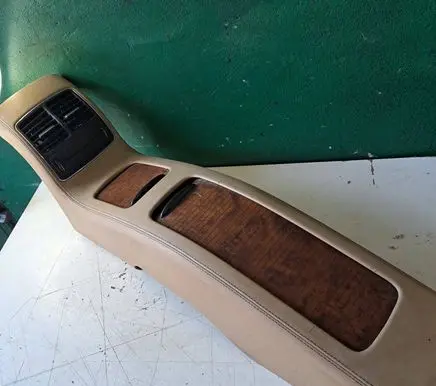Mercedes-Benz CLS C219 Center console 