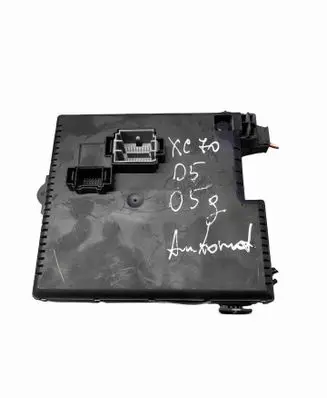 Volvo XC70 Fuse module 30728273