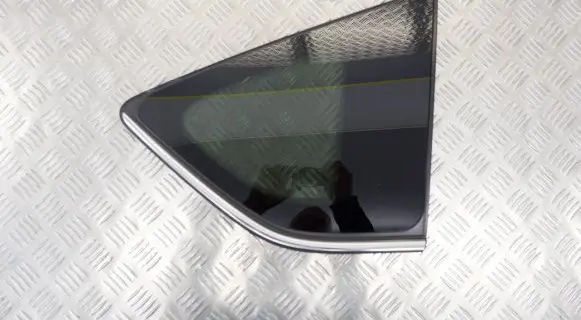 Toyota RAV 4 (XA40) Rear side window 6271042320 6271042330