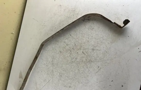 Nissan Micra Fuel tank mounting bracket 