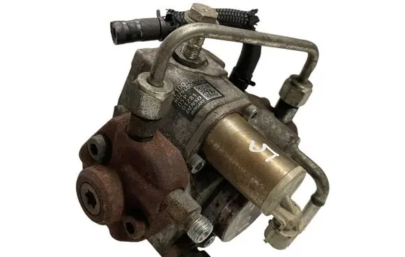 Toyota RAV 4 (XA40) Fuel injection high pressure pump 221000R050 HU2940001021 01281