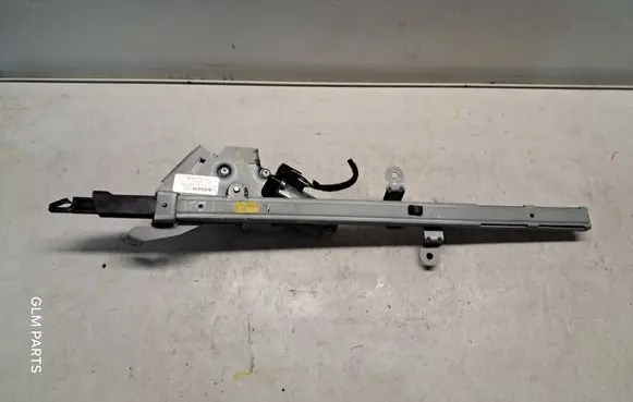 Mercedes-Benz CLK A209 C209 Seat belt adjustment motor 2098600582