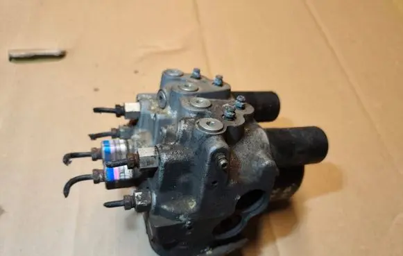 Chrysler Grand Voyager II Fuel injection high pressure pump