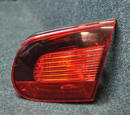 Volkswagen Eos Tailgate rear/tail lights 1Q0945094C