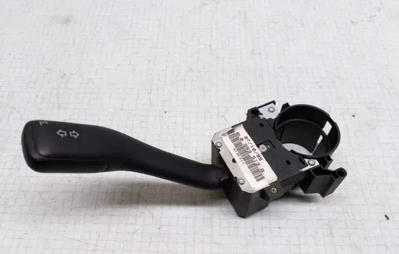 Volkswagen Golf IV Indicator stalk 8L0953513G