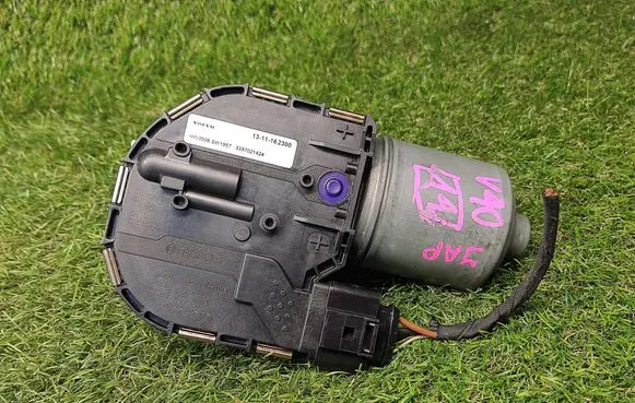 Volvo V40 Wiper motor 1397220627 1137328560