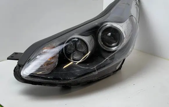 KIA Sportage Headlight/headlamp 92101F1010 L009L010021908