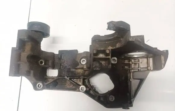Seat Toledo II (1M) Engine mounting bracket 038903143h