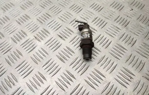 Toyota Avensis T250 Fuel pressure sensor CG003923