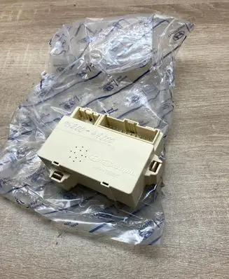 Hyundai H-1, Starex, Satellite Fuse module 952004A200